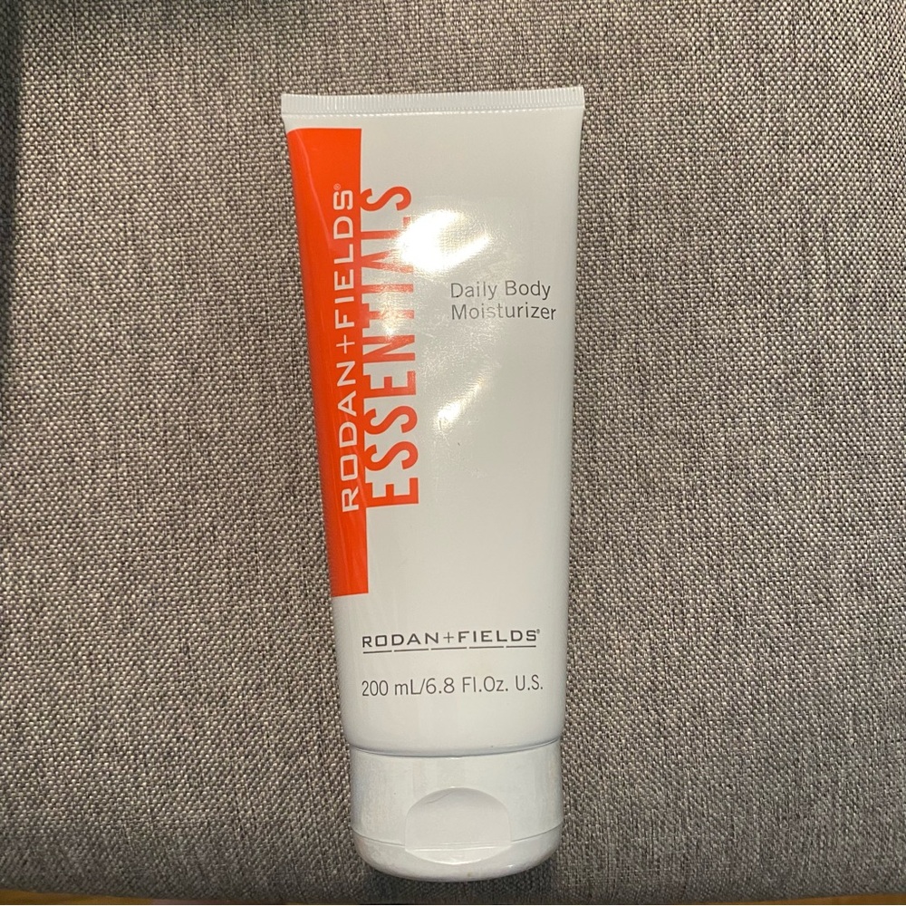 Rodan and Fields Daily Body Moisturizer 6.8 Fl. Oz.